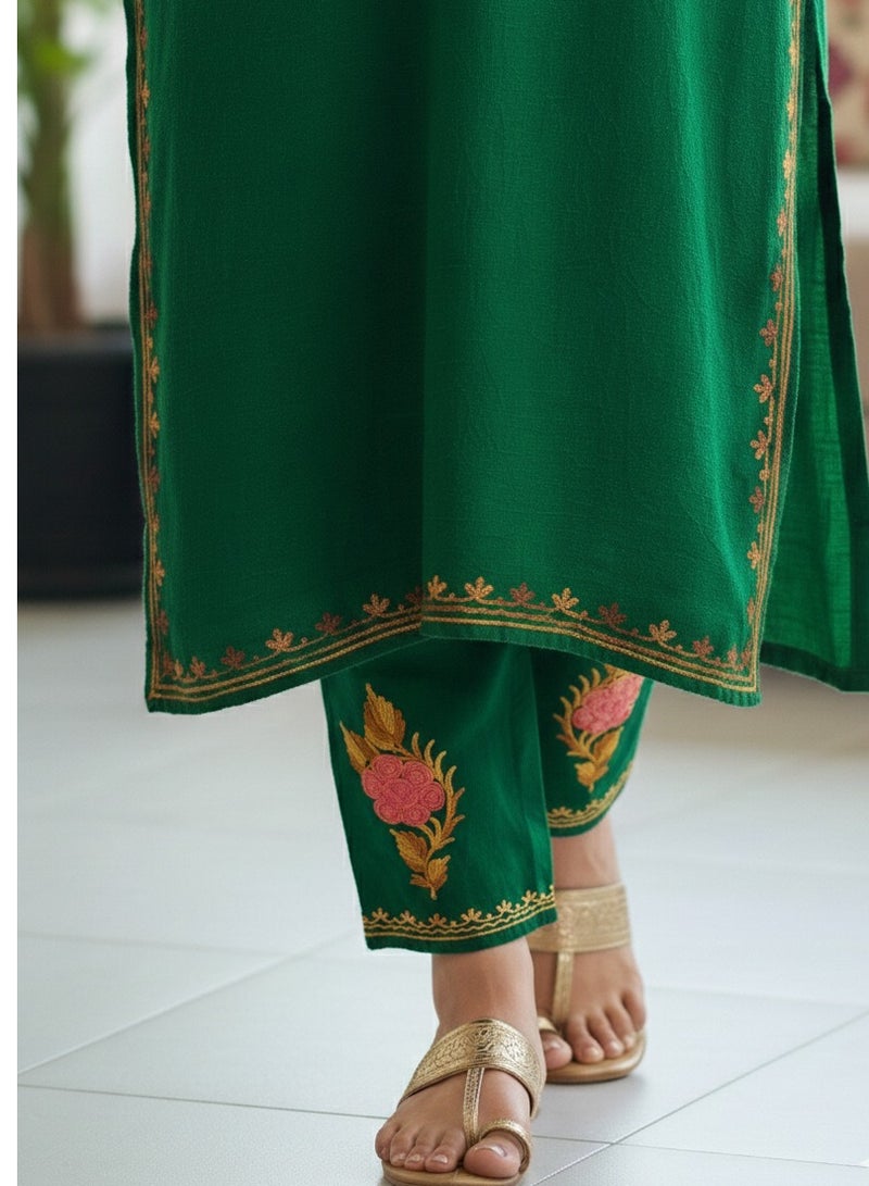 A.M Women's Kashmiri Embroidered, Green Tissue Winter Kurti with pant having Traditional Floral Design - Image 2